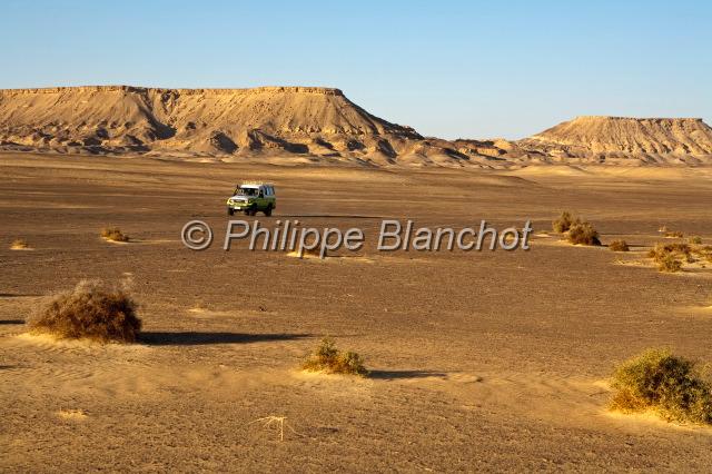 egypte desert libyque 04.JPG - Montagnes de Dest et Maghrafa, près de l'oasis de BahayeraDésert libyque, Egypte